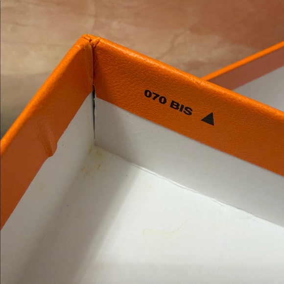 Hermes large storage sneakers, Chypre sandals , shoes  and storage box. - Picture 9 of 13